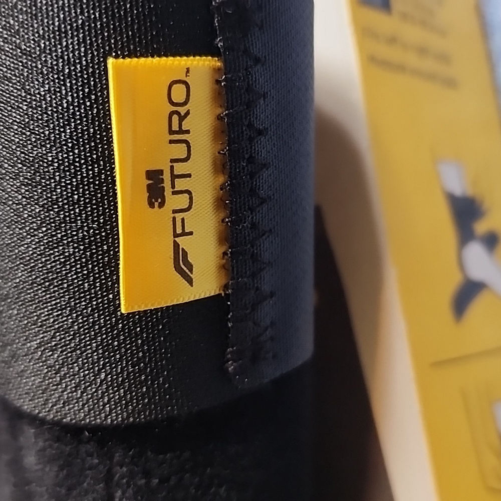 NWT Futuro Ankle Stabilizer Adjustable Size in Black - Picture 9 of 10